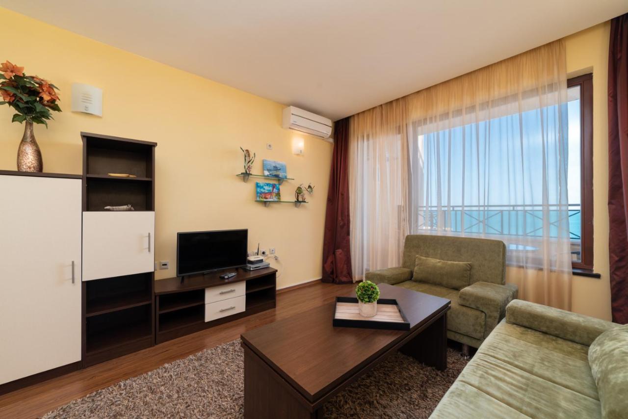 Апартаменты Admiral Amazing Sea View Золотые Пески Экстерьер фото